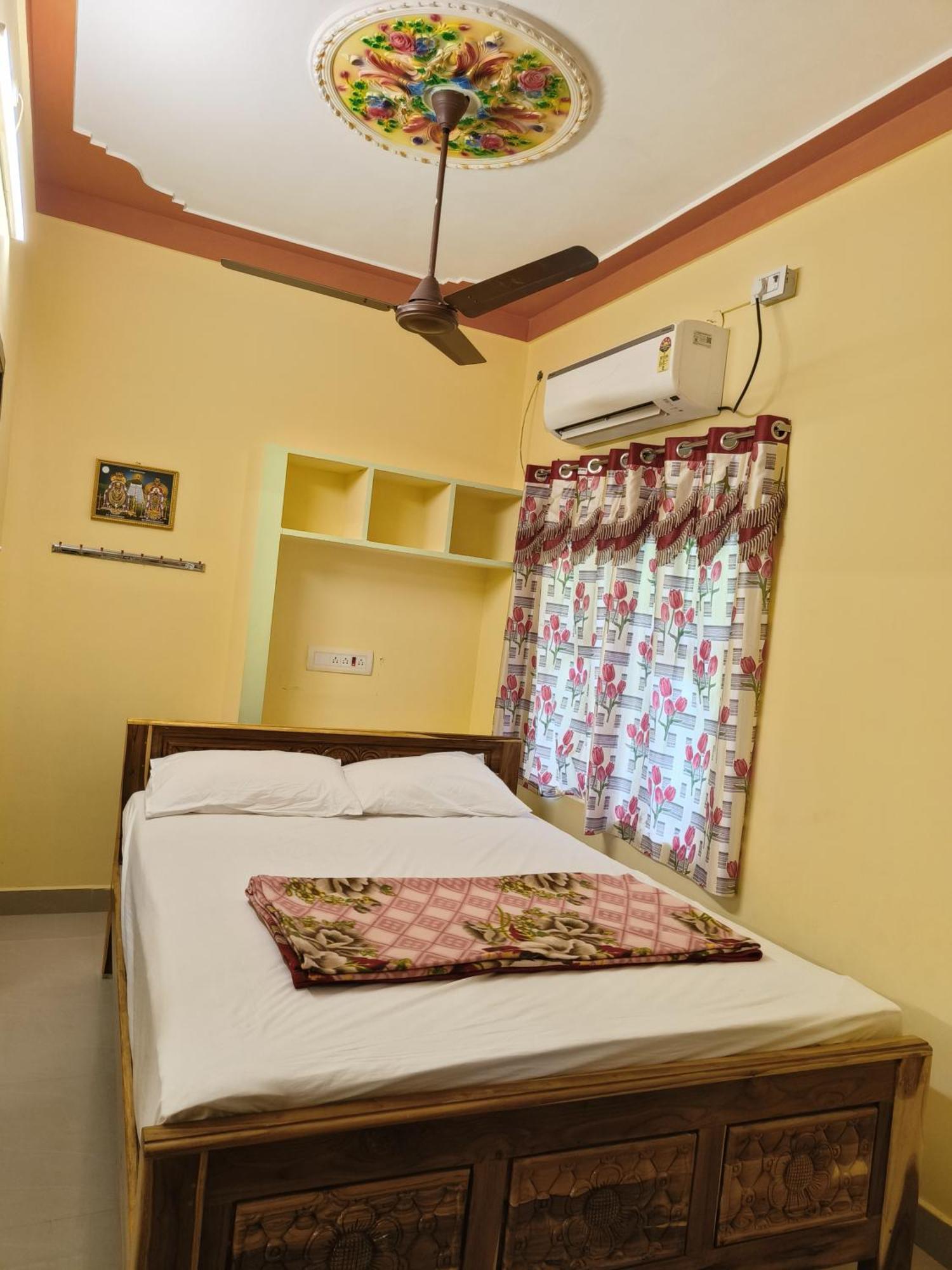 Liya Guest House Tiruvannāmalai Exteriér fotografie